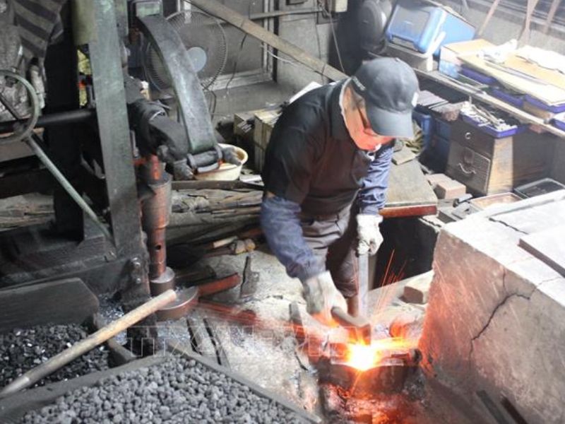 Nhiệt luyện doa thủ công nhật